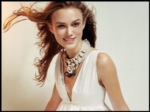 Keira Knightley, Naszyjnik