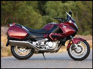 Owiewki, Bordowa, Honda NT700V
