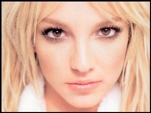 Buzia, Britney