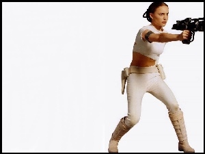 Natalie Portman, Pistolet