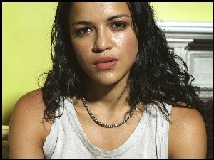 Michelle Rodriguez, Twarz