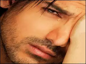 John Abraham, Łza
