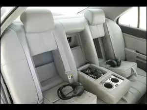 Kanapa, Cadillac STS, Tylna