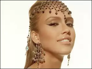 Jessica Alba, Biżuteria, Kolczyki, Stroik