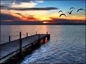 Horyzont, Jezioro, Pomost