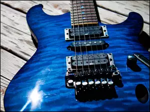 Elektryczna, Niebieska, Gitara