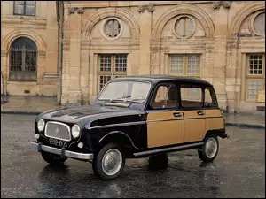 Stare, Renault 4