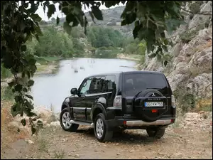 Czarny, Mitsubishi Pajero