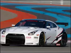 Nissan GTR GT1, Tor