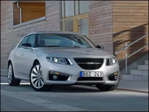 Nowy, Saab 9-5