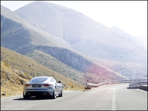 Zderzak, Jaguar C-X16, Lampy