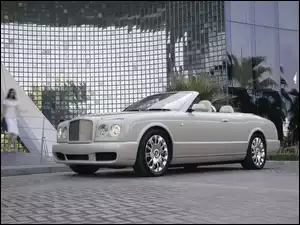 Reprezentacyjny, Bentley Azure