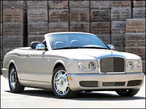 Maska, Bentley Azure, Zderzak