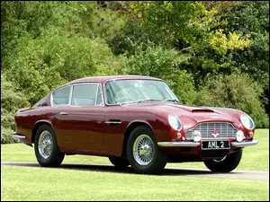 Aston Martin DB6