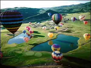 Balony, Pola, Jeziora