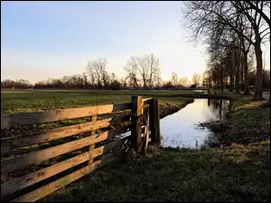 Łąka, Woda, Zagroda, Drzewa