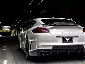 Tunel, Porsche Panamera