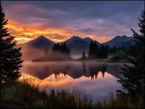 Góry, Grafika AI, Jezioro, Drzewa, Zachód słońca