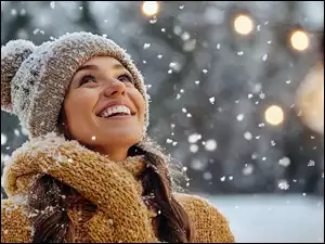 Długowłosa, Szatynka, Szal, Kobieta, Czapka, Śnieg, Uśmiech