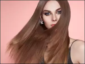 Dziewczyna z długimi włosami