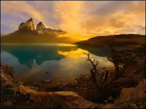 Skały, Chile, Jezioro, Góry, Zachód Słońca