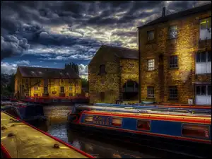 Anglia, Kanał, Sowerby Bridge, Pochmurne, Niebo, Rochdale Canal, Statki, Rzeka, Domy