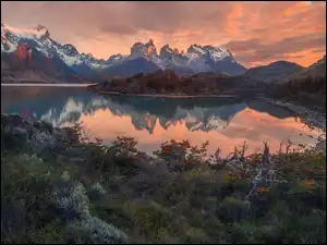 Patagonia, Park Narodowy Torres Del Paine, Zachód Słońca, Chile, Masyw Torres del Paine, Góry Cordillera del Paine, Jezioro