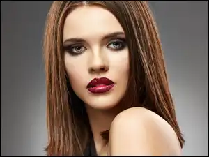 Brunetka o magicznym spojrzeniu