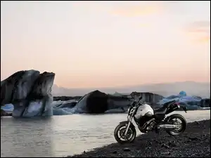 Bak, Biała, Yamaha MT-03