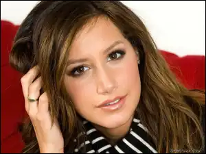 Ashley Tisdale, zmysłowa