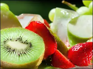 Truskawki, Owoce, Kiwi, Jabłka, Winogrona