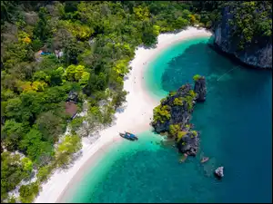 Drzewa, Z lotu ptaka, Skały, Prowincja Krabi, Wyspa Ko Hong, Morze, Tajlandia, Plaża