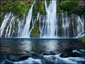 Park Stanowy McArthur-Burney Falls, Wodospad, Roślinność, Stan Kalifornia, Burney Falls, Skały, Stany Zjednoczone, Kaskada