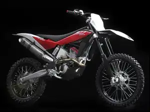 Wydechowy, Husqvarna TC 449, Układ