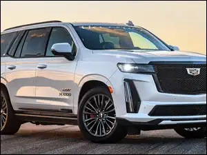 H1000, Cadillac Escalade, V
