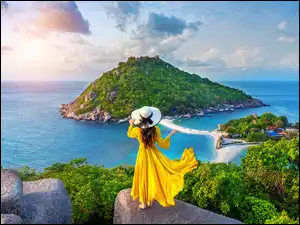 Tajlandia, Rośliny, Chmury, Drzewa, Skały, Morze, Sukienka, Kobieta, Kapelusz, Wyspa Koh Nang Yuan