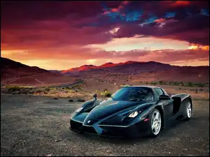 Pustynia, Ferrari, Enzo