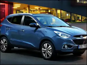 Niebieski Hyundai IX 35