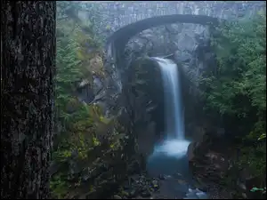 Wodospad w Mount Rainier Waszyngton