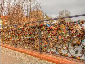 Balustrada, HDR, Most Miłości, Gdańsk, Kłódki