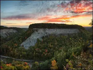 Stany Zjednoczone, Wschód słońca, Letchworth State Park, Drzewa, Góry, Zalesione, Rzeka, Skały, Kolorowe, Stan Nowy Jork