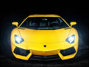 Żółte Lamborghini Aventador