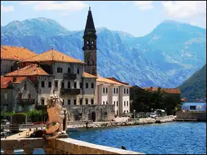 Jezioro, Miasteczko, Góry
