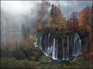 Plitwice, Chorwacja, Jesień, Park Narodowy Jezior Plitwickich, Jezioro, Las, Wodospad