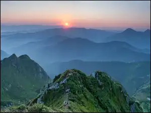 Wschód słońca, Góry, Mgła