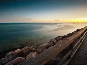 Pomost, Ocean, Kamienie