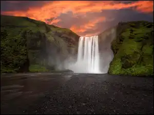 Rzeka Skoga, Góra, Wodospad Skogafoss, Islandia, Zachód słońca