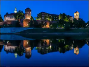Kraków, Polska, Rzeka Wisła, Zamek Królewski na Wawelu, Wawel, Zabytek, Noc