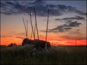 Łąka, Zachód słońca, Snopek, Siano