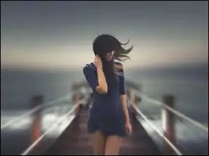 Wiatr, Brunetka, Włosy